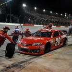 matt-kenseth-pit-stop-nascar-southern-500-darlington-2013